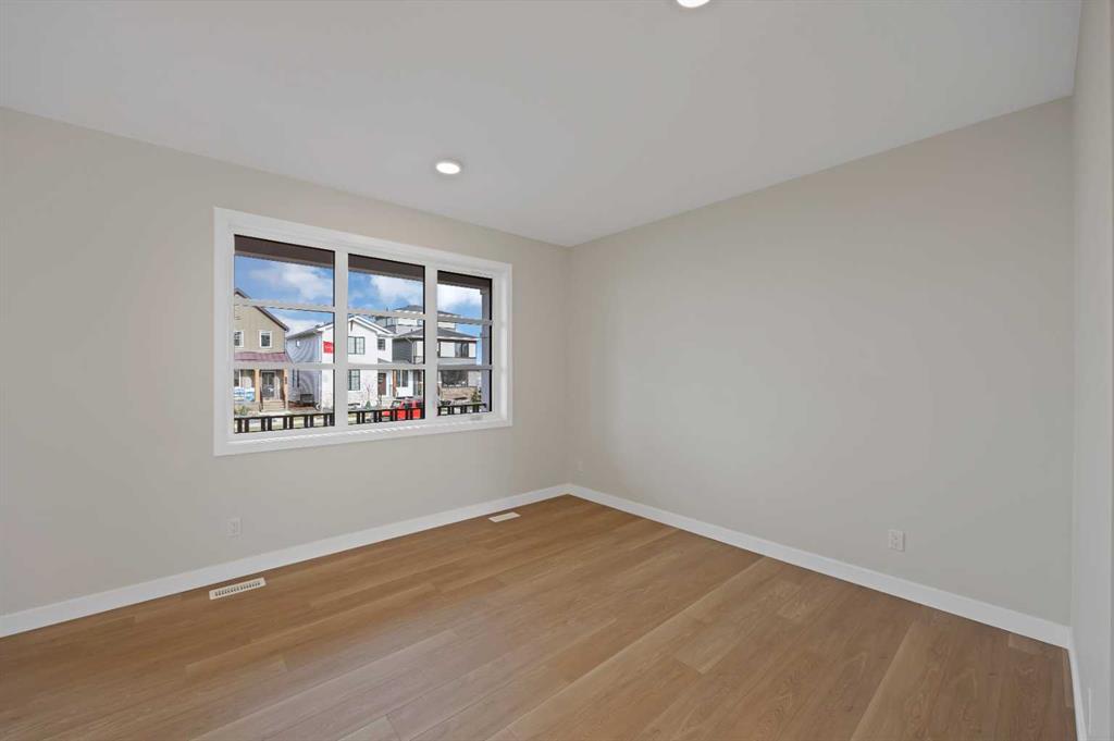 Picture for 5077 Harmony Circle  https://www.cirrealty.ca/reb/creb/90/A2265590_9.jpg