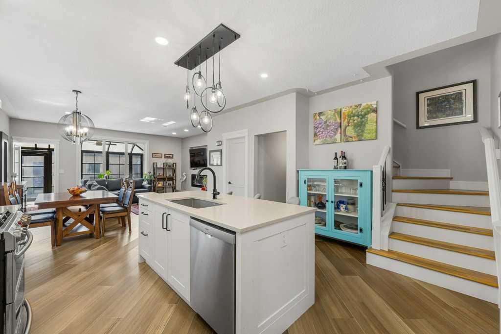 Picture for 615 10 Avenue NE https://www.cirrealty.ca/reb/creb/90/A2265690_16.jpg