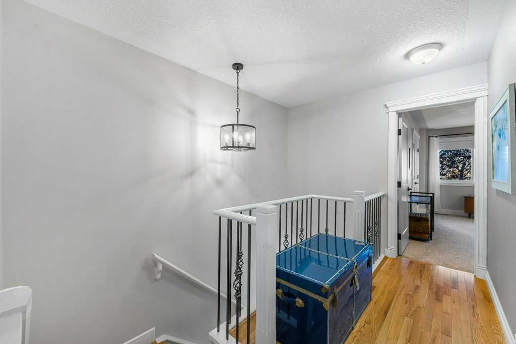 Picture for 615 10 Avenue NE https://www.cirrealty.ca/reb/creb/90/A2265690_17.jpg