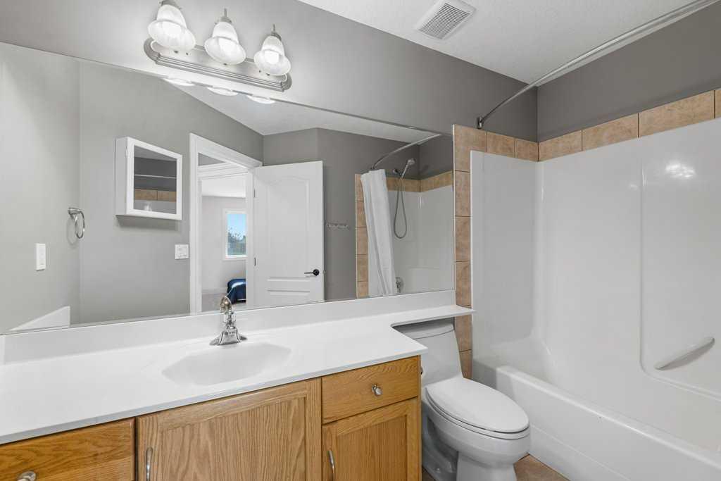 Picture for 615 10 Avenue NE https://www.cirrealty.ca/reb/creb/90/A2265690_26.jpg