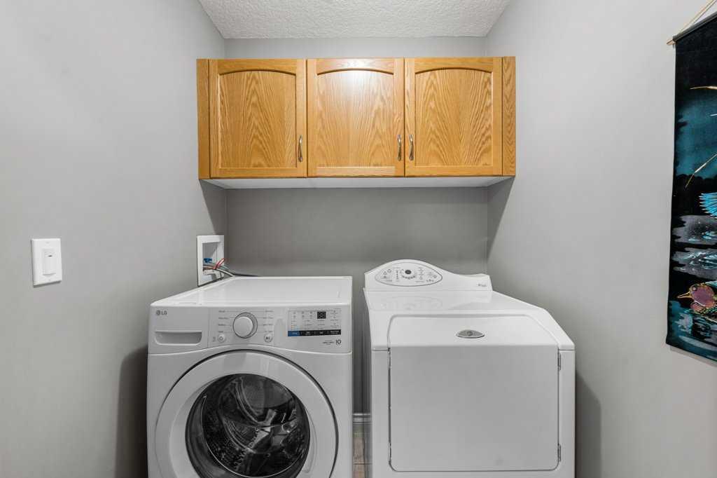 Picture for 615 10 Avenue NE https://www.cirrealty.ca/reb/creb/90/A2265690_27.jpg