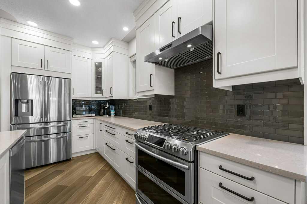 Picture for 615 10 Avenue NE https://www.cirrealty.ca/reb/creb/90/A2265690_5.jpg