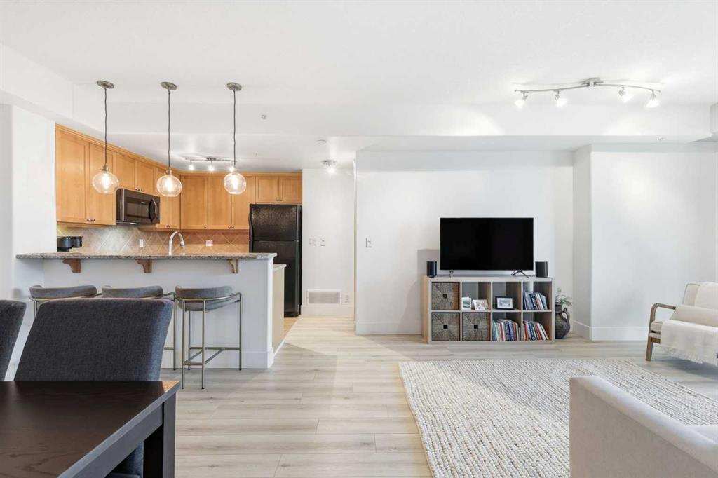 Picture for 602, 836 15 Avenue SW https://www.cirrealty.ca/reb/creb/90/A2266290_14.jpg