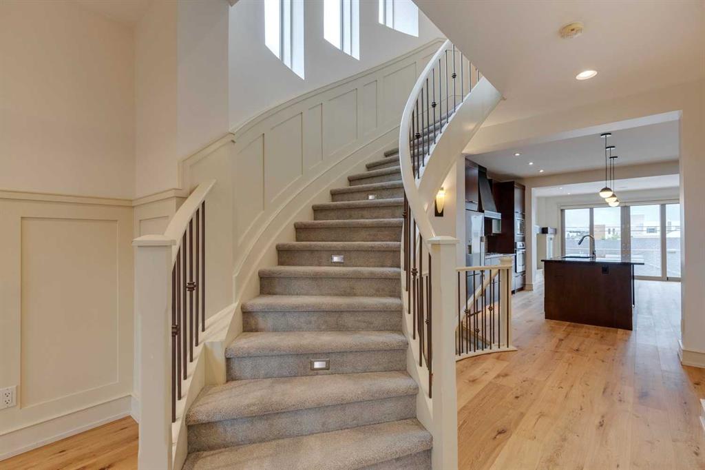 Picture for 2005 32 Avenue SW