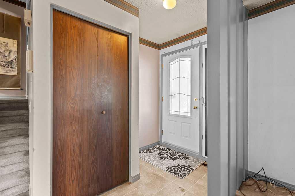 Picture for 127 Lynnview Way SE