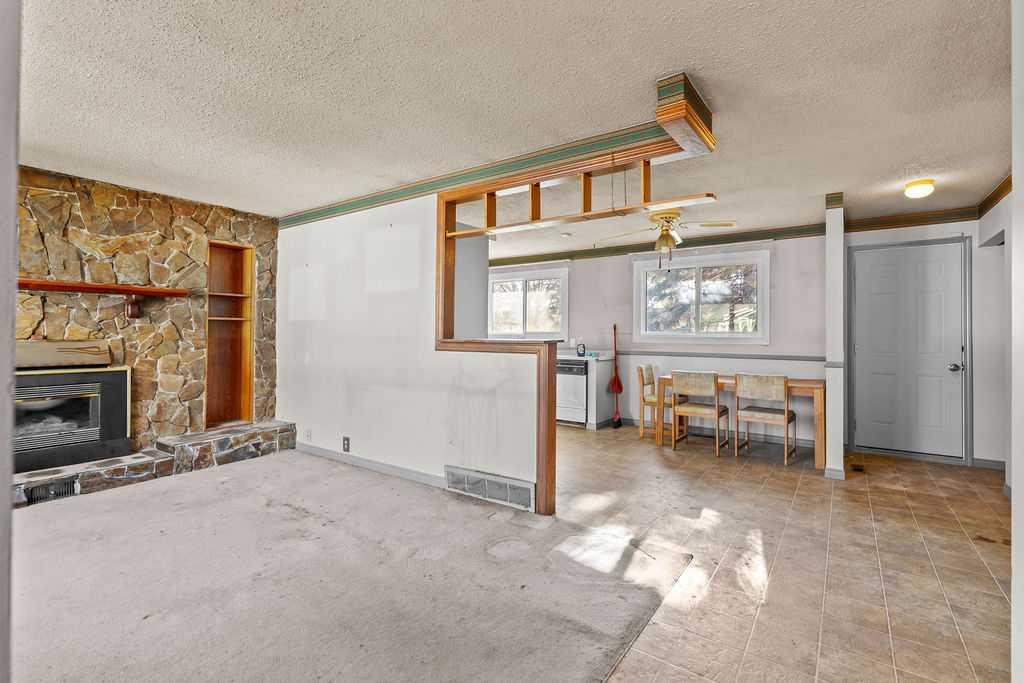 Picture for 127 Lynnview Way SE