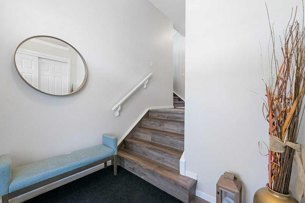 Picture for 2091 Windbury Crescent SW