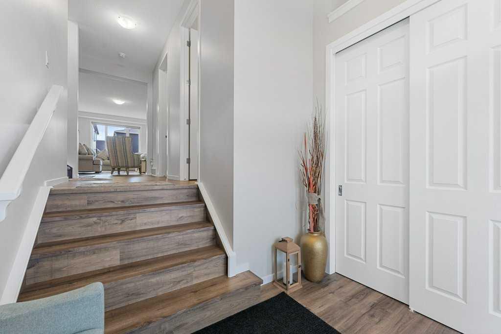 Picture for 2091 Windbury Crescent SW