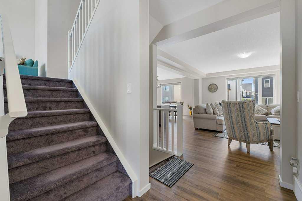 Picture for 2091 Windbury Crescent SW