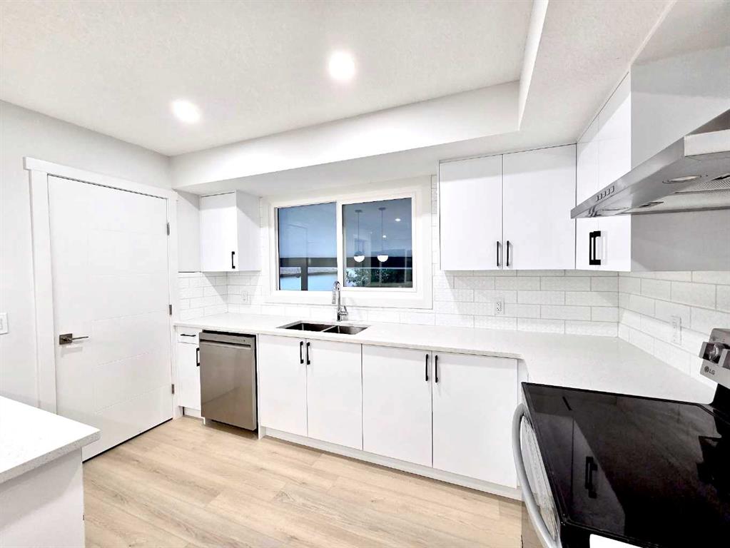 Picture for 131 Whiteview Close NE