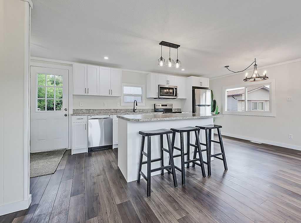 Picture for 130 Sunset Way NE  