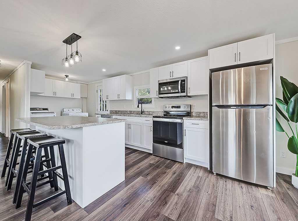 Picture for 130 Sunset Way NE  