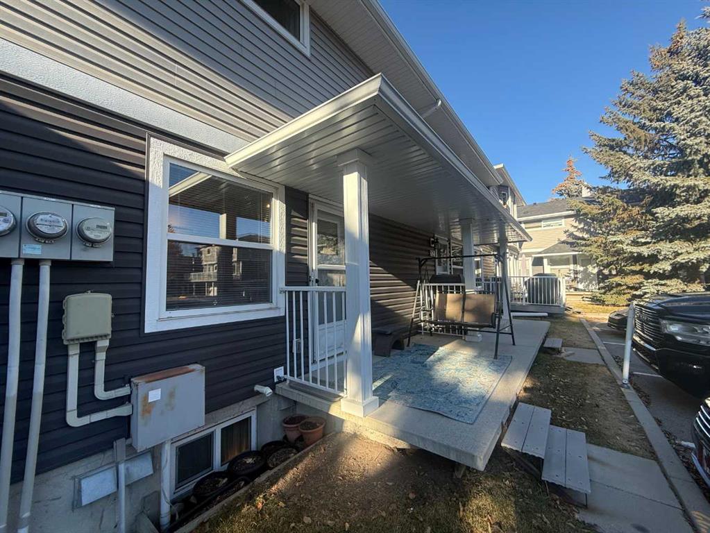 Picture for 522 Regal Park NE