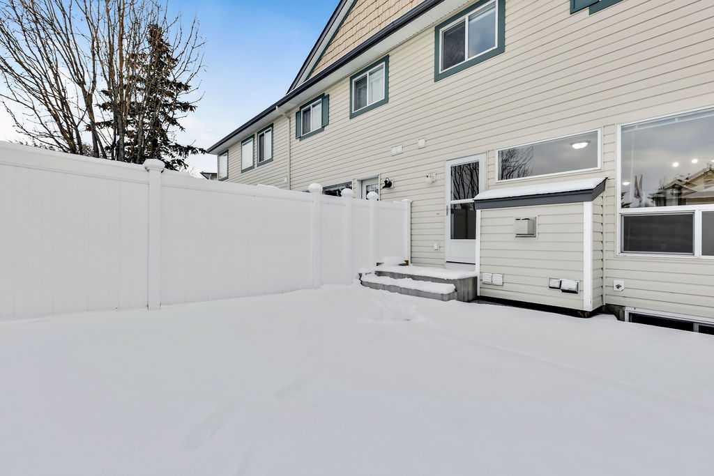 Picture for 19 Citadel Estates Manor NW