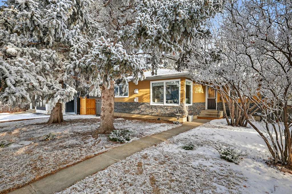 Picture for 920 42 Street SW