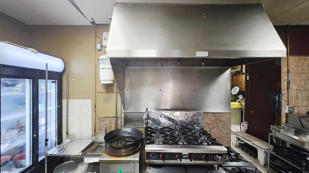 Picture for 35, 3616 52 Avenue NW