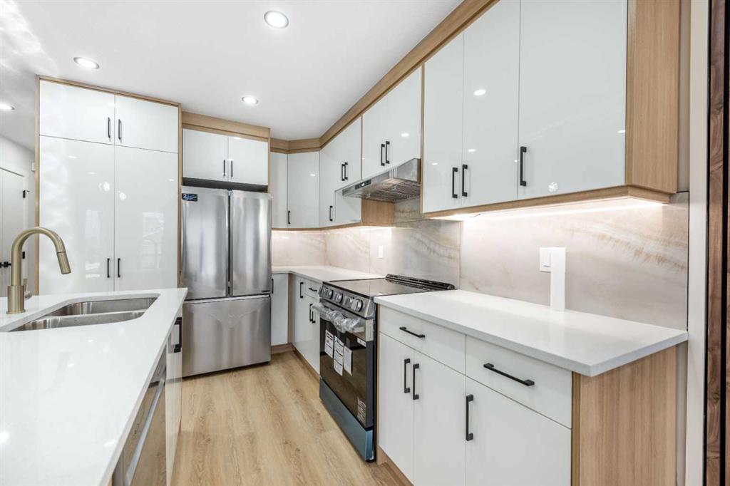 Picture for 7277 Laguna Way NE