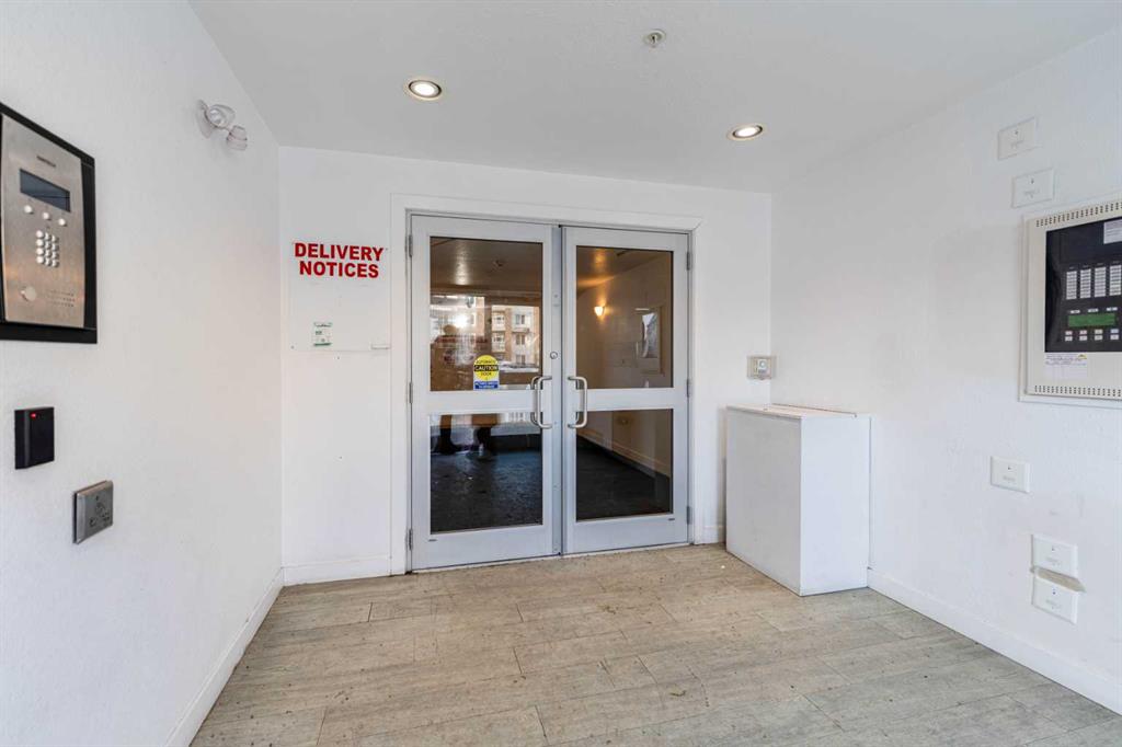 Picture for 3217, 6118 80 Avenue NE