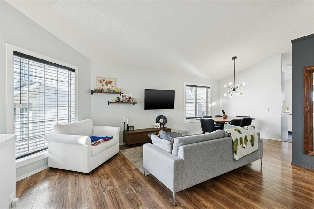 Picture for 103 Hawkmount Green NW