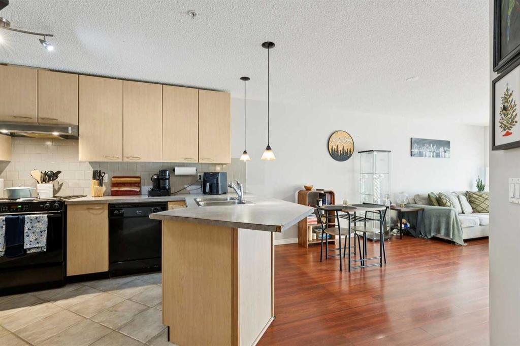 Picture for 204, 5115 Richard Road SW