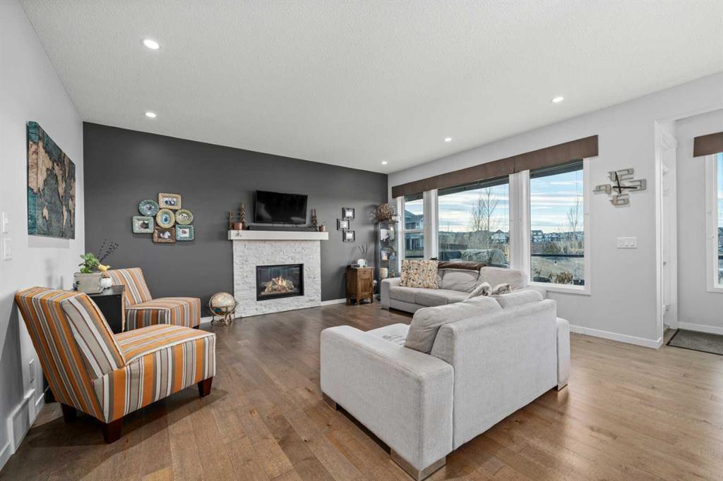 Picture for 71 Nolanfield Crescent NW