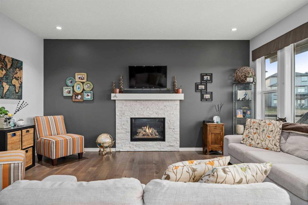 Picture for 71 Nolanfield Crescent NW