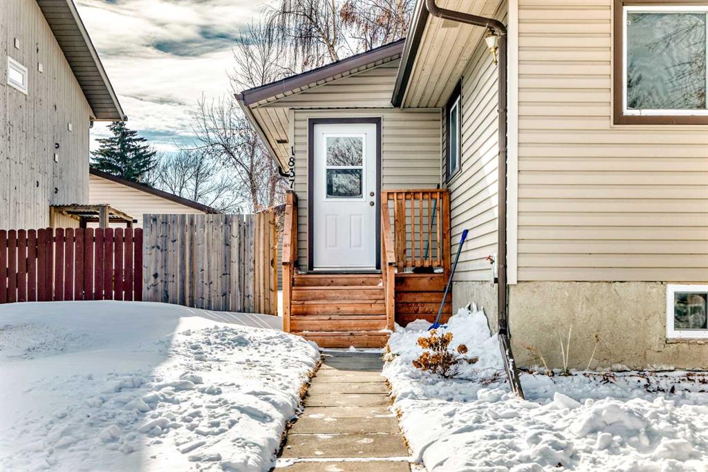 Picture for 1837 Meadowbrook Drive SE