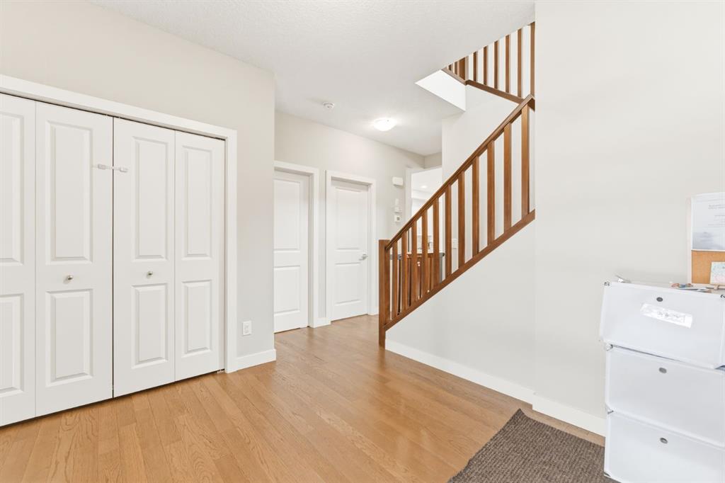 Picture for 14 Belvedere Point SE