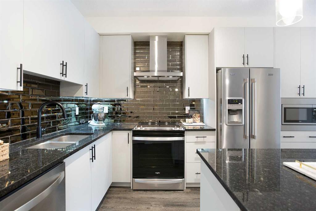 Picture for 8119, 151 Legacy Main Street SE