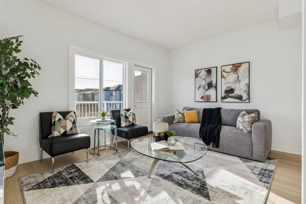 Picture for 203, 95 Saddlecrest Circle NE