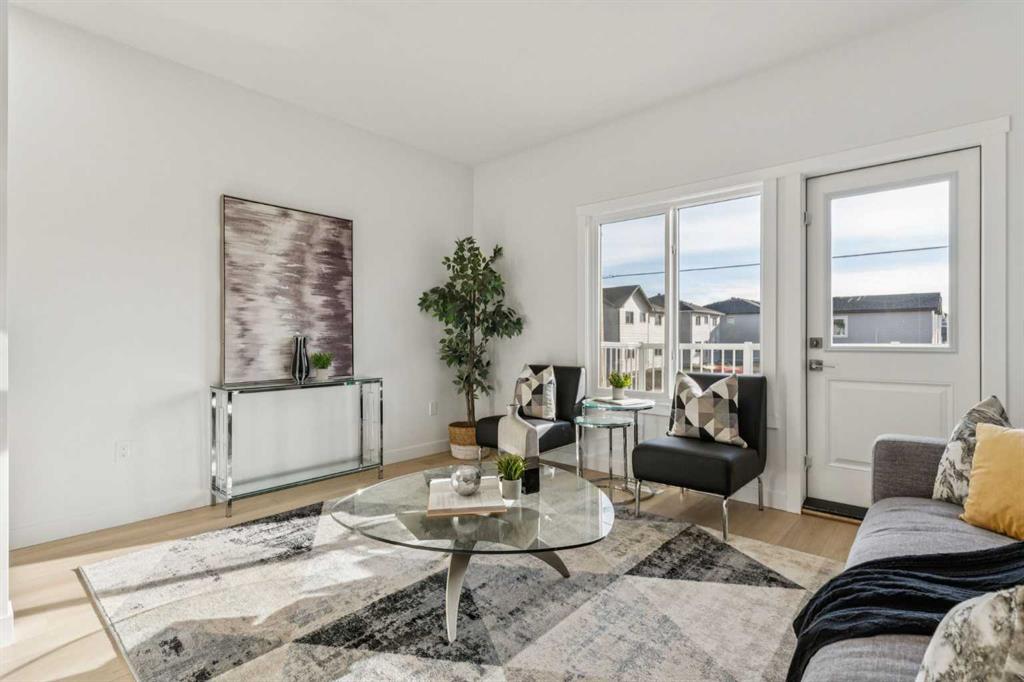 Picture for 203, 95 Saddlecrest Circle NE