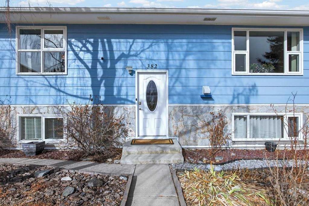 Picture for 382 Ellis Crescent SE