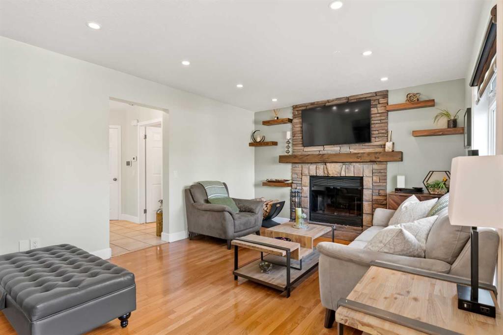 Picture for 49 Macewan Ridge Close NW