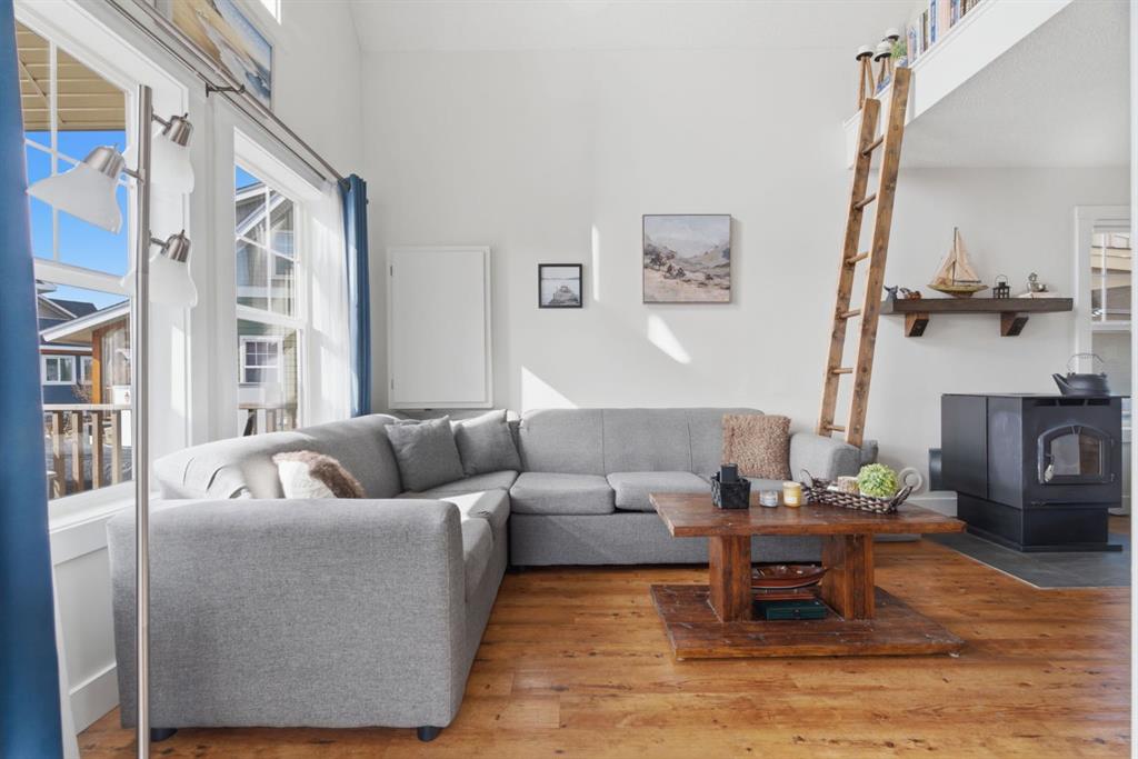 Picture for 212 Cottageclub Crescent 