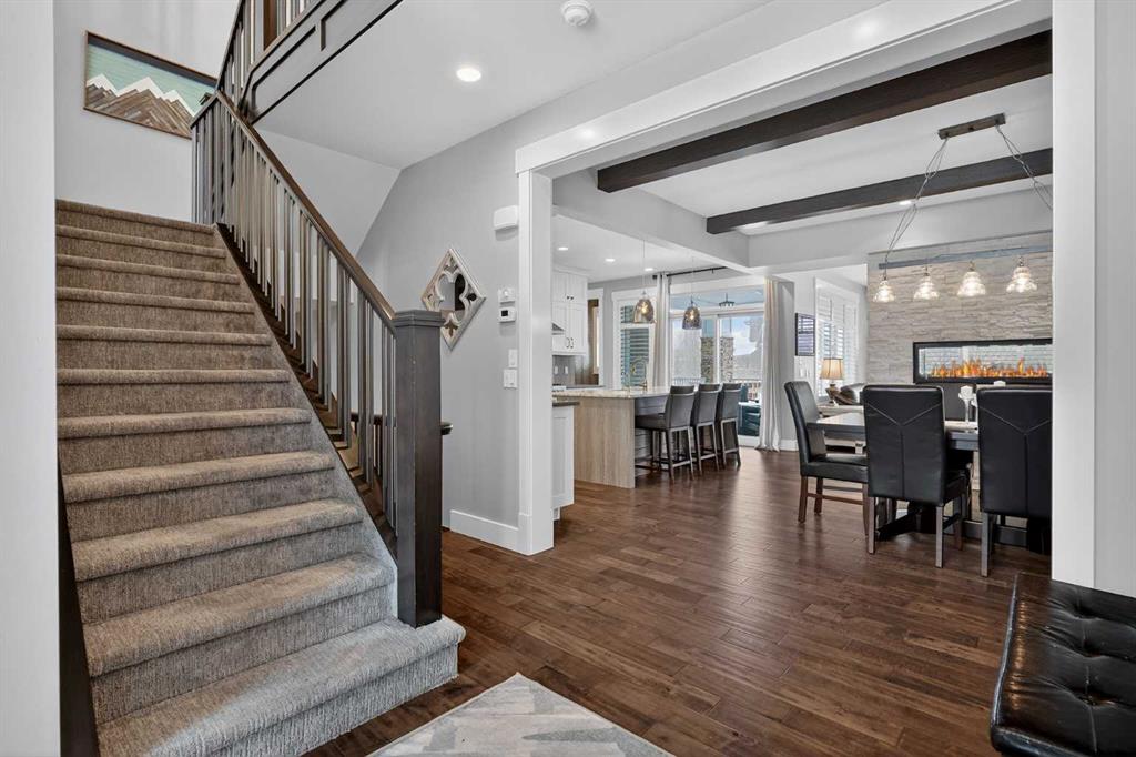 Picture for 616 Coopers Crescent SW