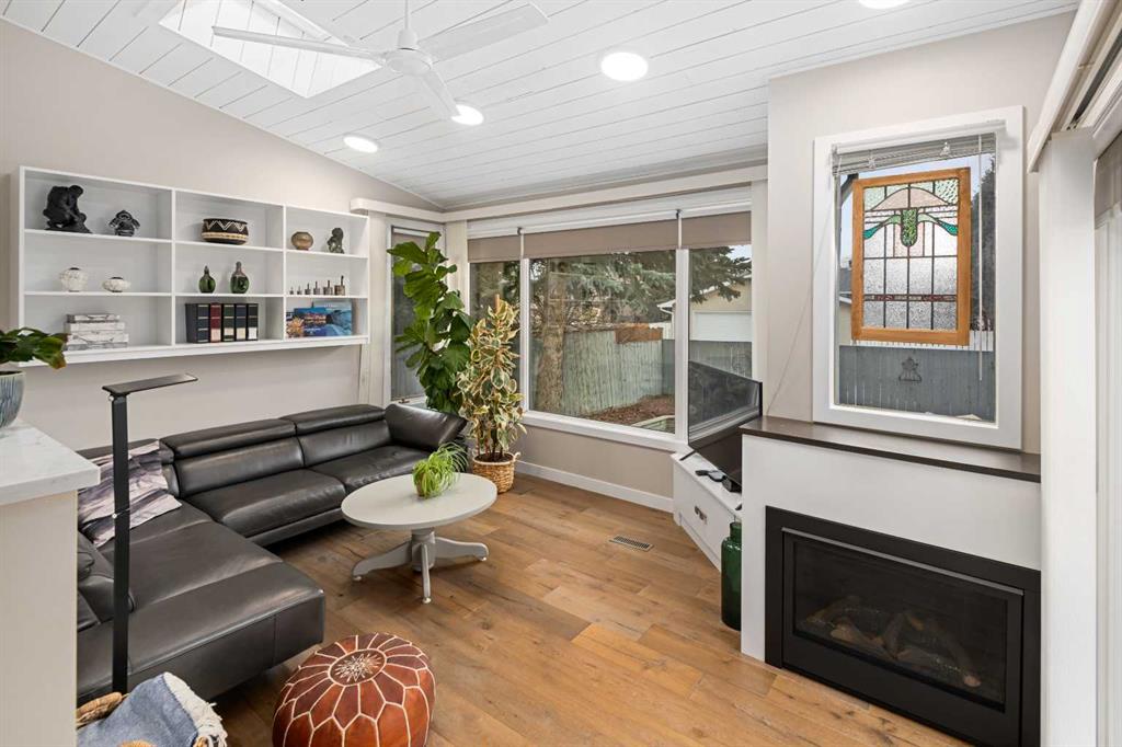 Picture for 5689 Brenner Crescent NW