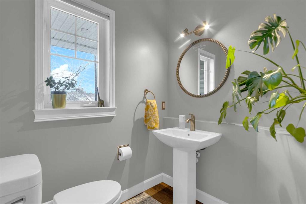 Picture for 14 Inverness Close SE