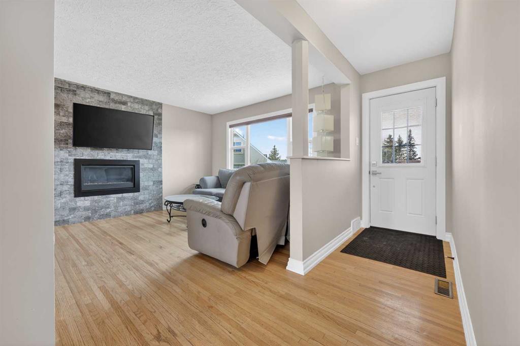 Picture for 211 1 Avenue SE