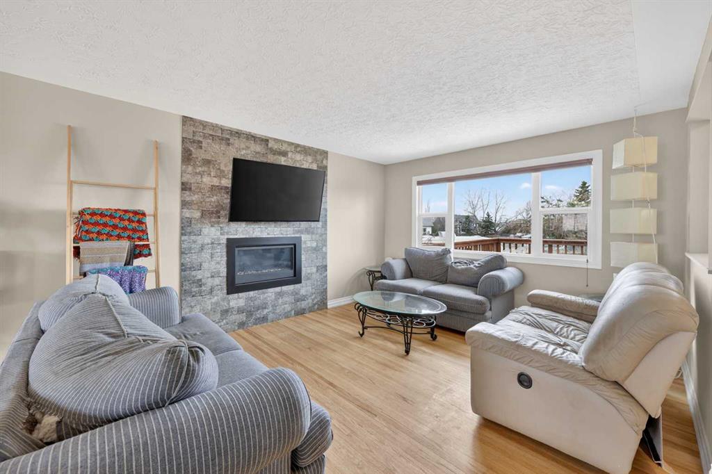 Picture for 211 1 Avenue SE