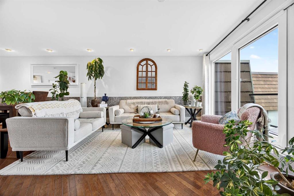 Picture for 301, 516 Cedar Crescent SW