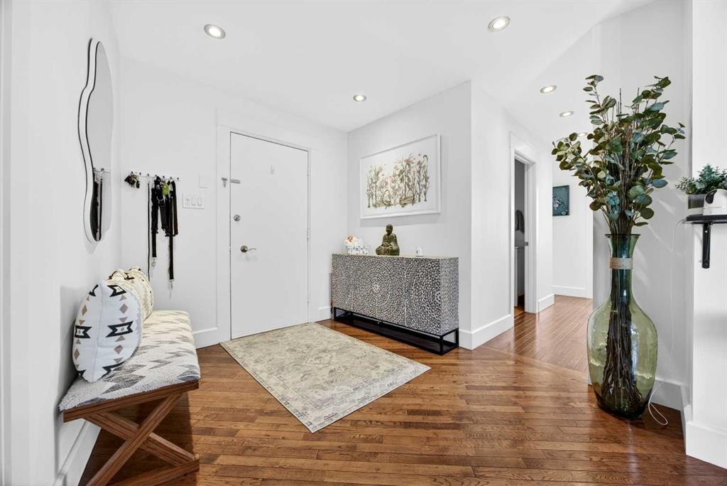 Picture for 301, 516 Cedar Crescent SW