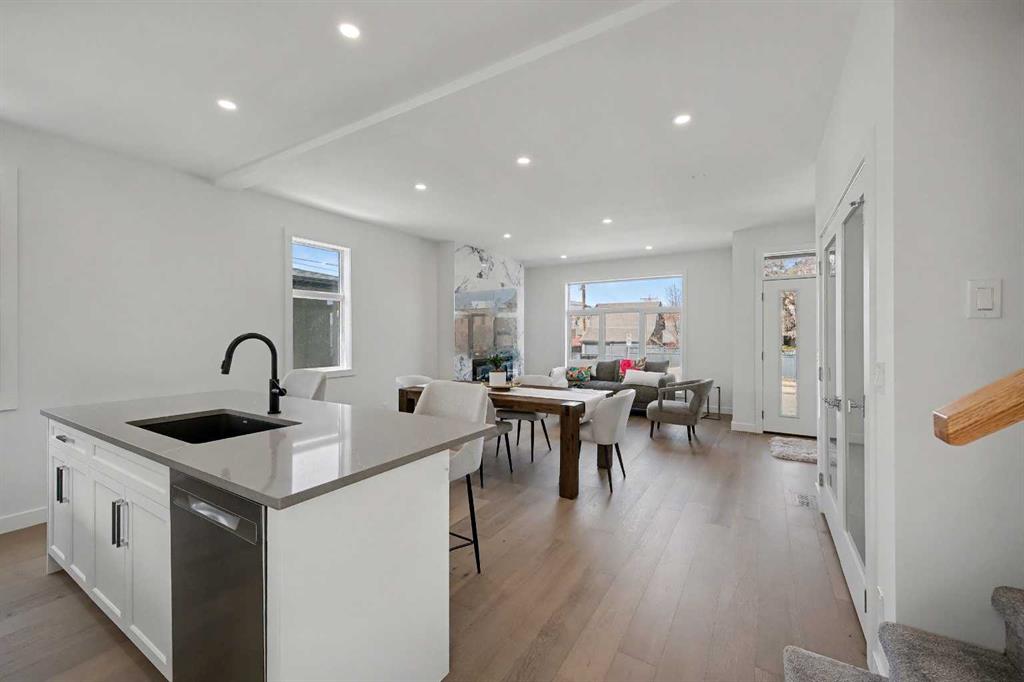 Picture for 753 Centre Avenue NE