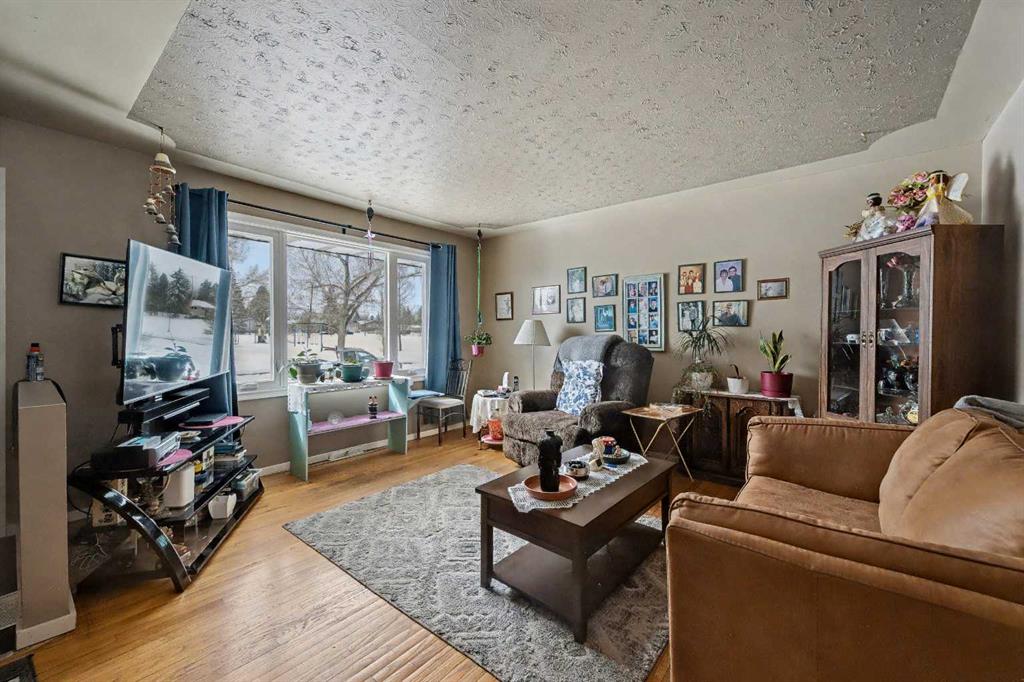 Picture for 2428 46 Street SE