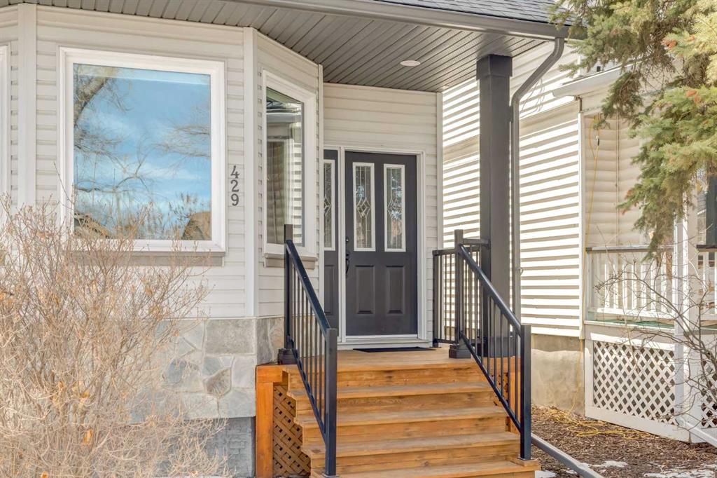 Picture for 429 11 Avenue NE