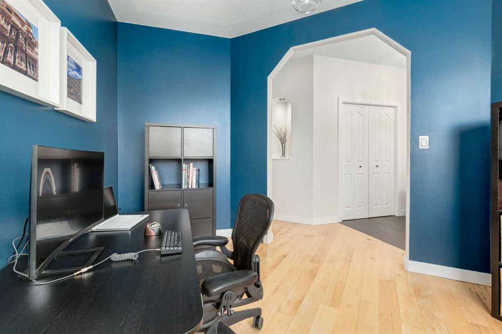 Picture for 429 11 Avenue NE