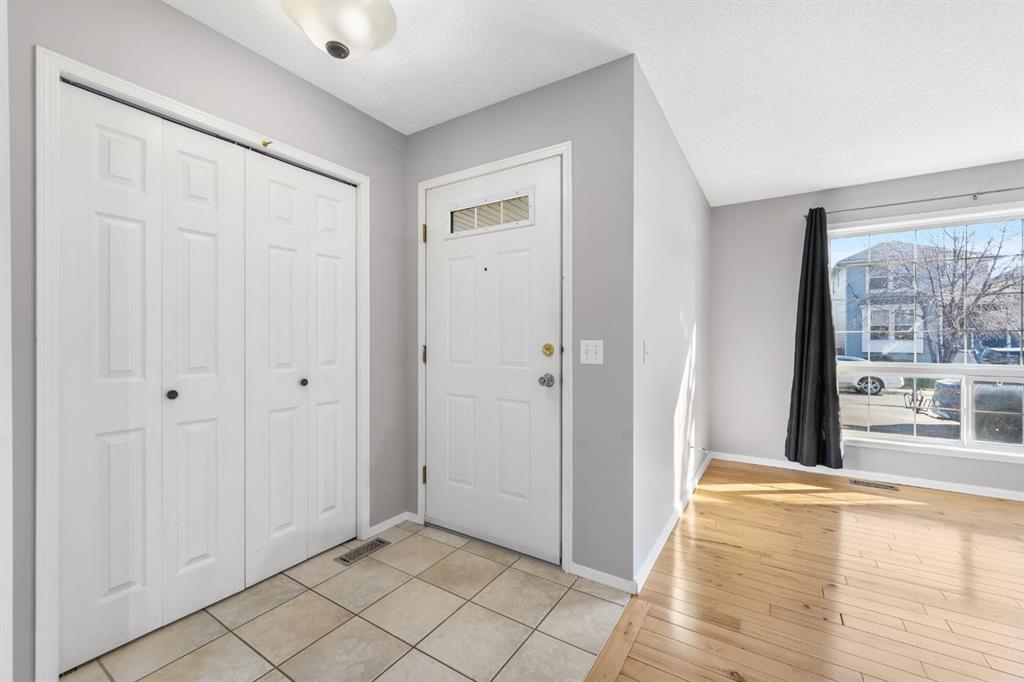 Picture for 45 Country Hills Crescent NW