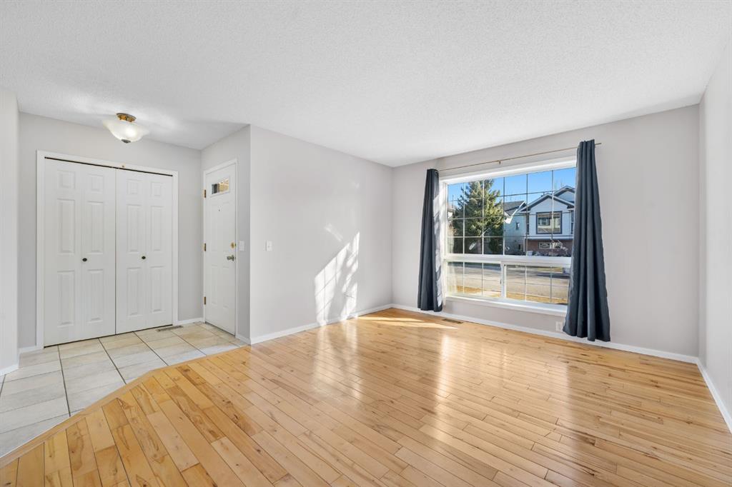 Picture for 45 Country Hills Crescent NW