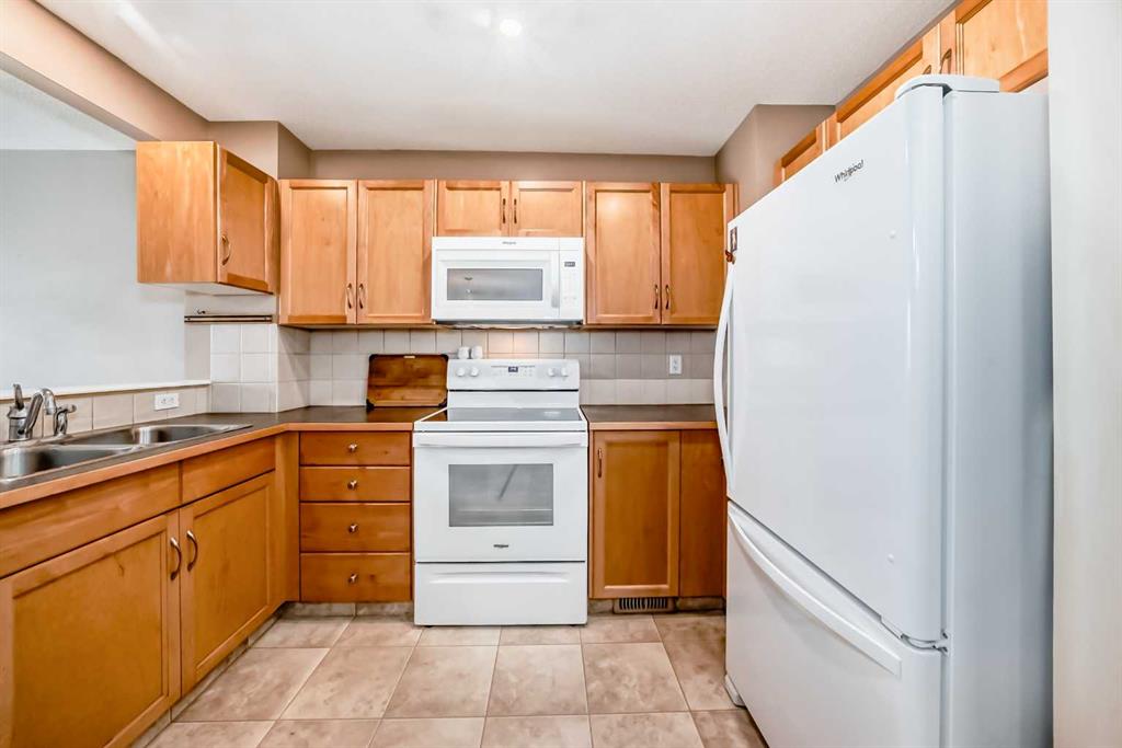 Picture for 137 Luxstone Way SW
