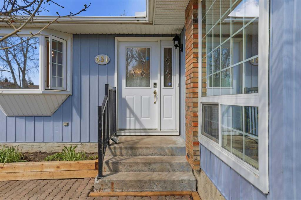 Picture for 431, Queen Charlotte Drive SE
