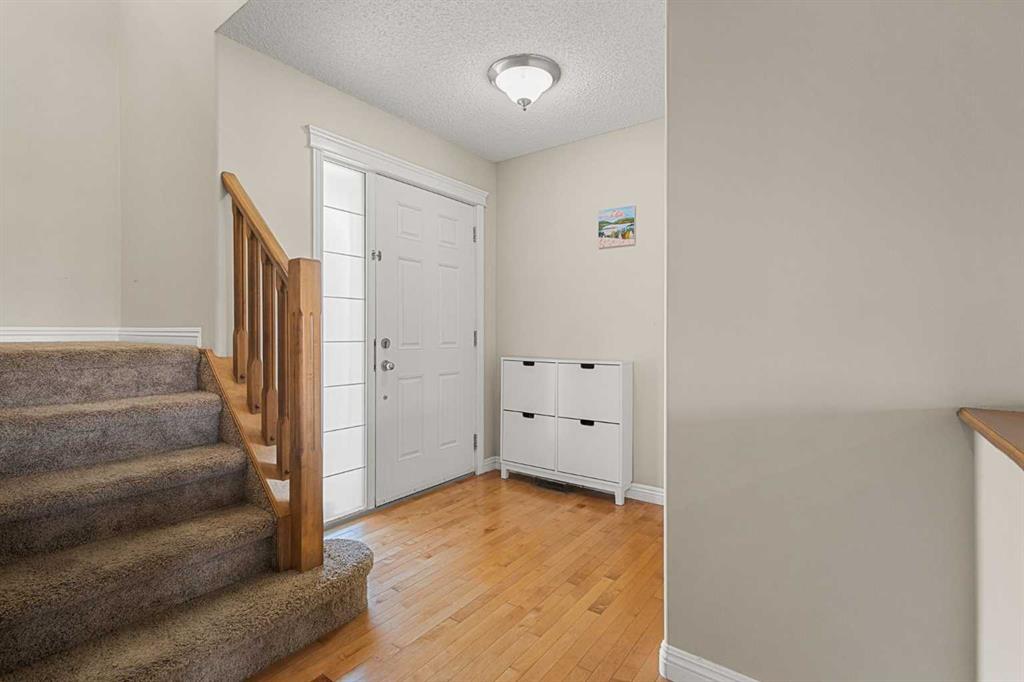 Picture for 92 Covehaven Terrace NE